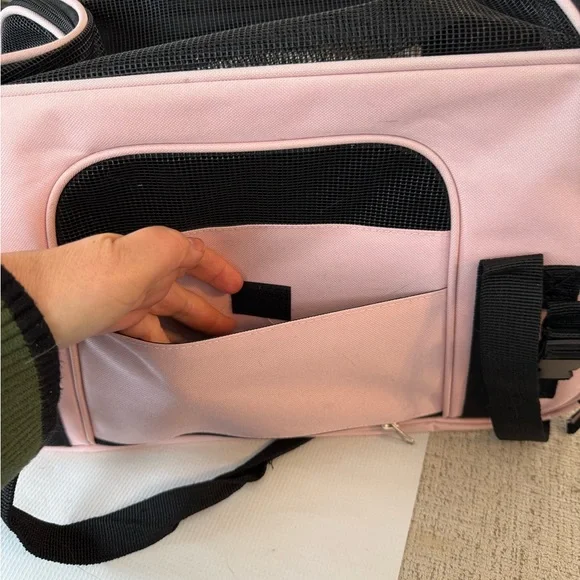 Pink Collapsible Pet Carrier 4 Cats w pockets and mesh vents removable cushion - Picture 9 of 13